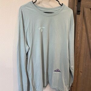 Nike Men’s Long-Sleeve Shirt in Light Sage